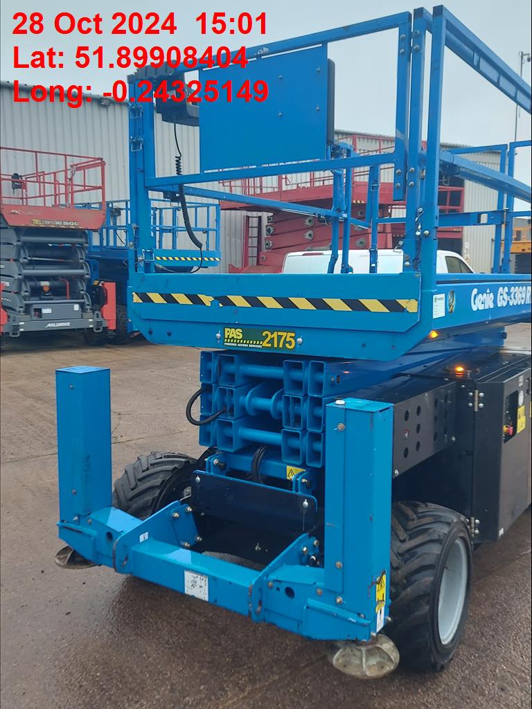 Genie GS3369 RT Scissorlift 4x4 - Image 7