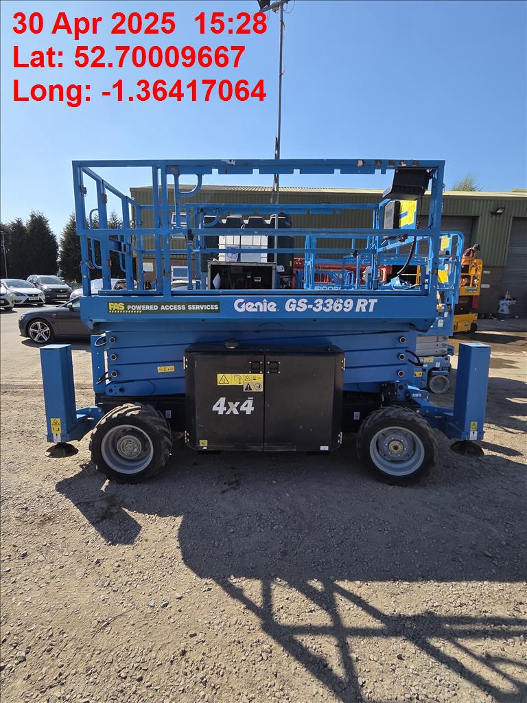Genie GS3369 RT Scissorlift 4x4 - Image 2