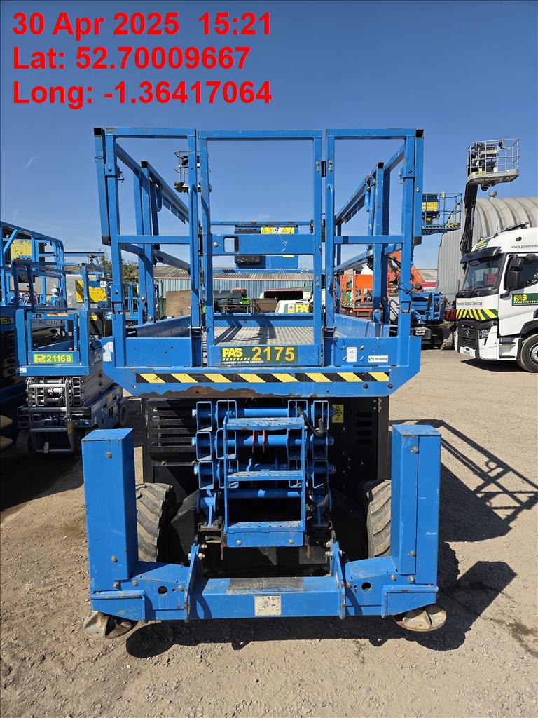 Genie GS3369 RT Scissorlift 4x4 - Image 5