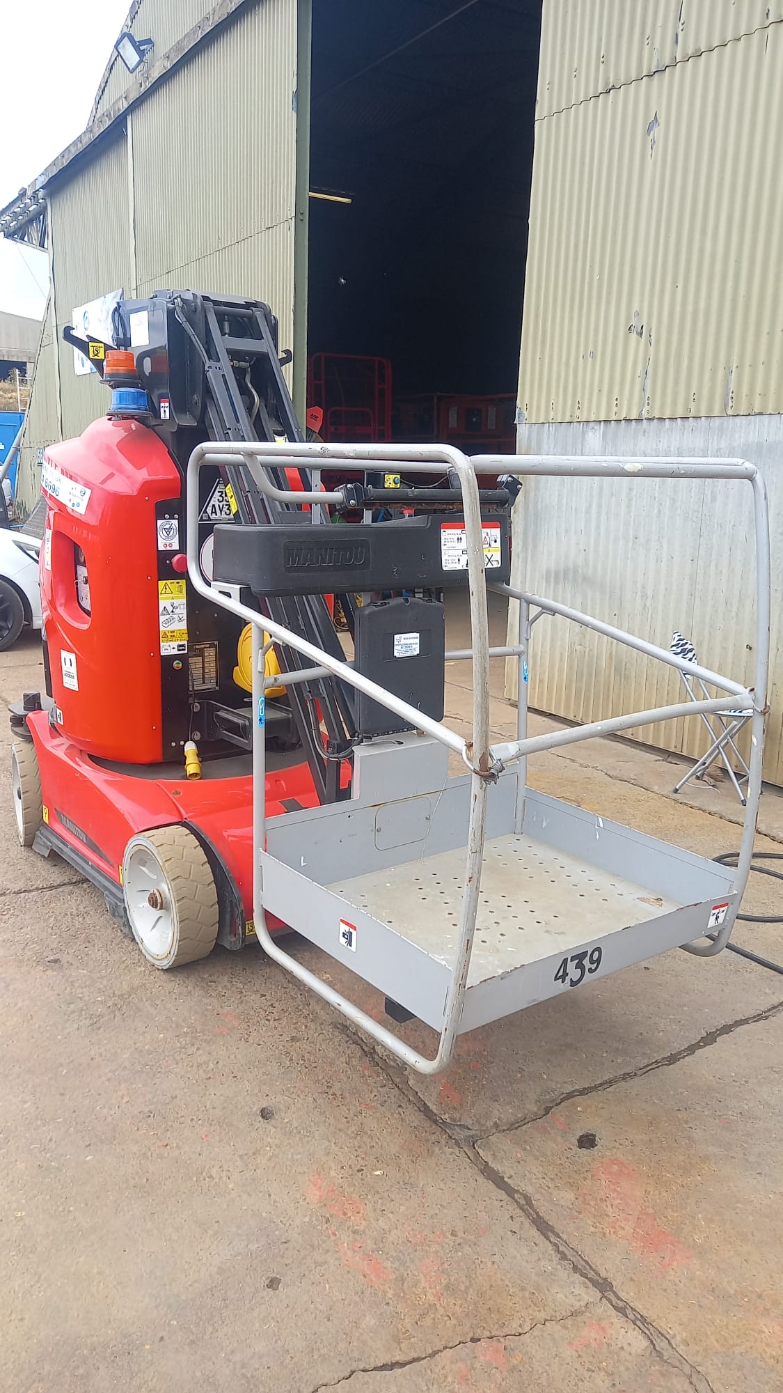 Manitou 100VJR Boom mast - Image 7