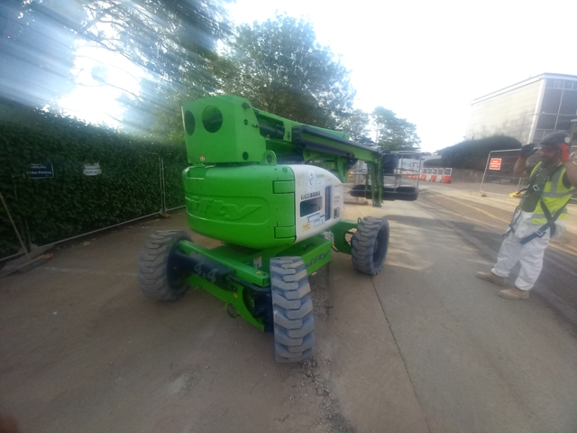 Niftylift HR17 Hybrid 4x4 Articulated boom - Image 3
