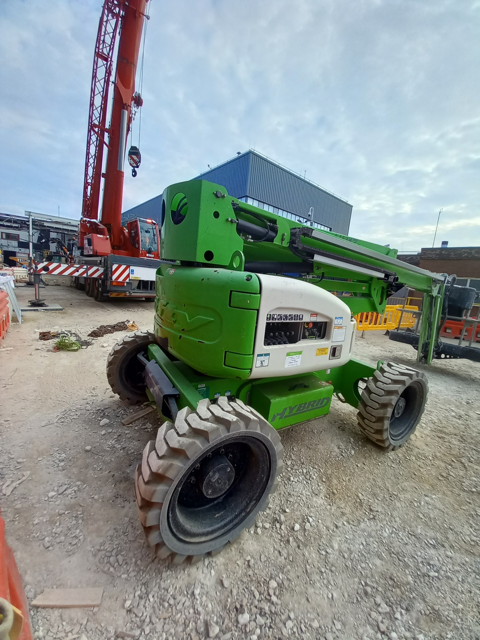 Niftylift HR17 Hybrid 4x4 Articulated boom - Image 3