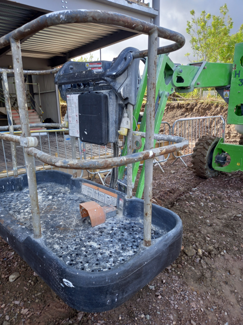 Niftylift HR17 Hybrid 4x4 Articulated boom - Image 7