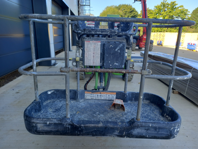 Niftylift HR17 Hybrid 4x4 Articulated boom - Image 5