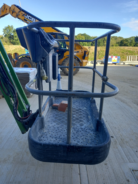 Niftylift HR17 Hybrid 4x4 Articulated boom - Image 6