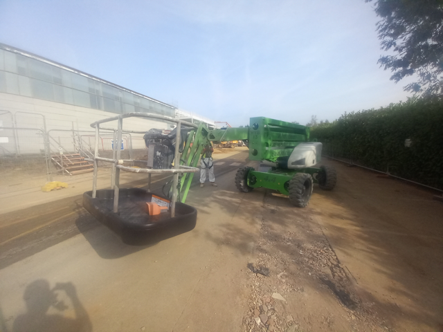 Niftylift HR17 Hybrid 4x4 Articulated boom - Image 4