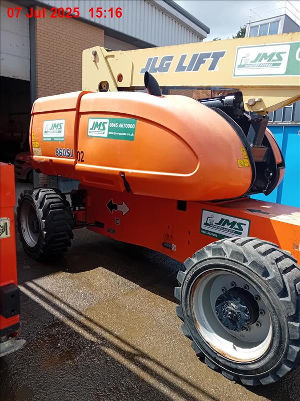 JLG 860SJ Articulated Boomlift - Image 2