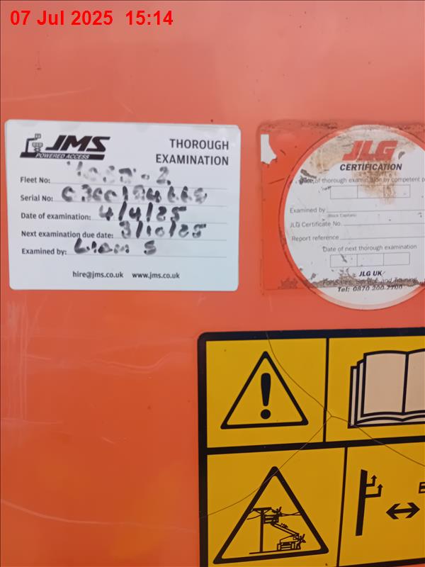 JLG 860SJ Articulated Boomlift - Image 11