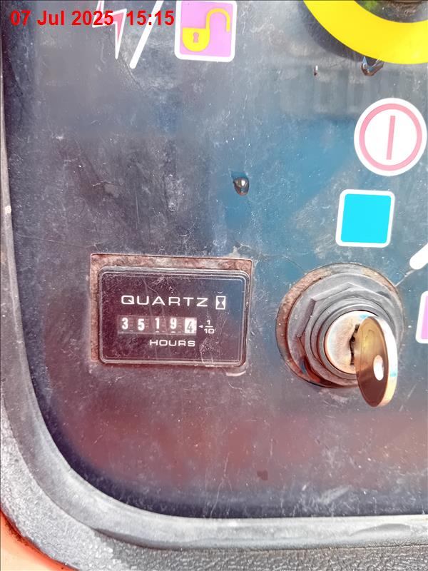 JLG 860SJ Articulated Boomlift - Image 12