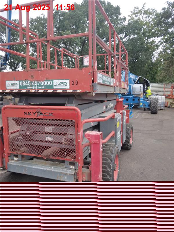 Skyjack SJ8841 RT Scissor lift - Image 4