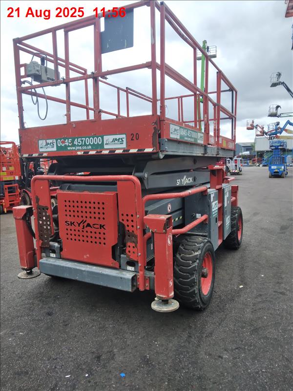 Skyjack SJ8841 RT Scissor lift - Image 5