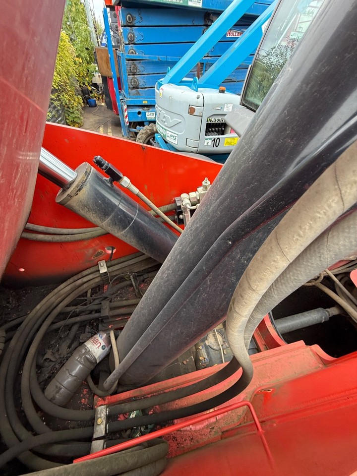 Manitou MT1840 ST3B 4x4 Telehandler - Image 8