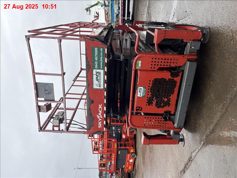 Skyjack SJ9250 RT Scissor lift - Image 4