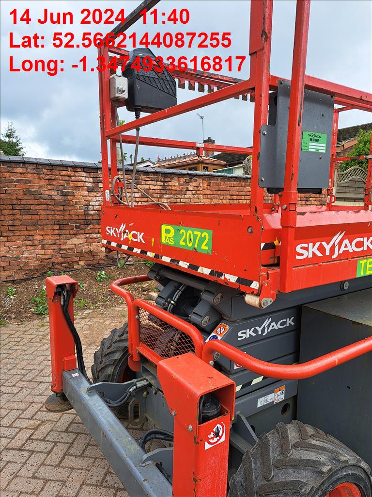 Skyjack SJ 6832 RT - Image 4